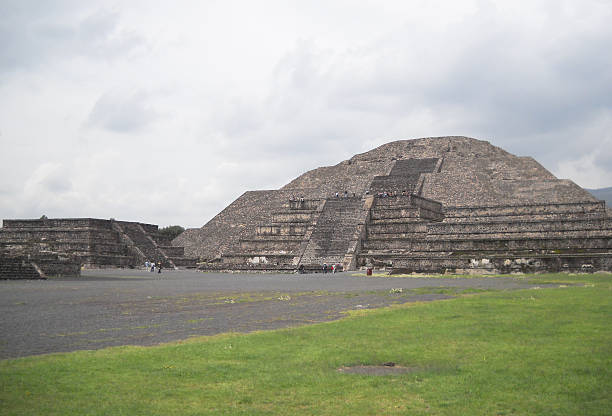 istock Teotihuacan. Pyramid of the Moon 516900044