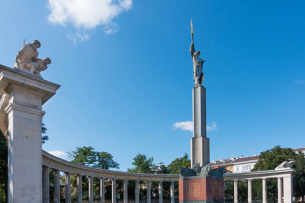 istock Russian war memorial in Vienna, Austria 516911673