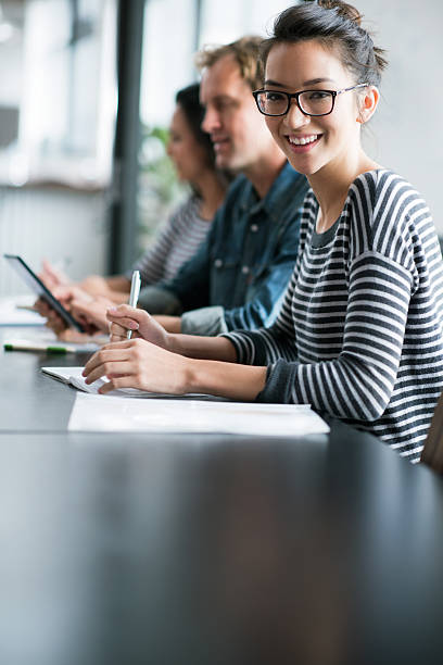 お仕事で充実した、自然の成功をお約束していま��す。 - board room business relaxation office ストックフォトと画像