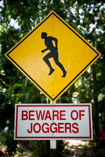 istock Beware of Joggers Sign 516912105