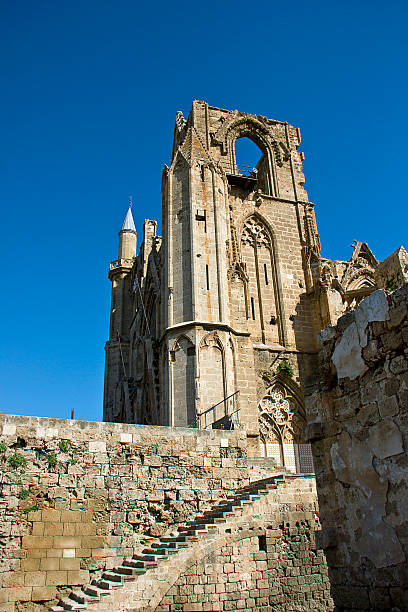 istock The church/mosque 516958198