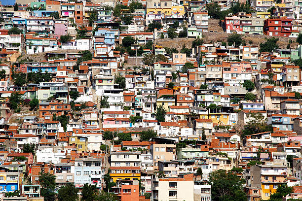istock slums of izmir/Turkey 516985333