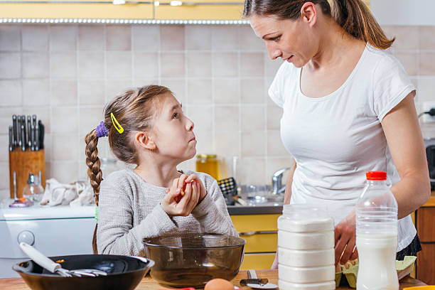 istock I want to help you mommy 516991102