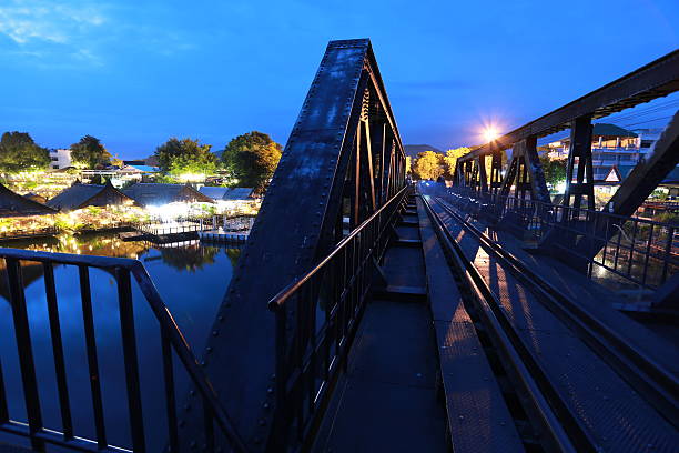 死亡の鉄道 - kwai river kanchanaburi province bridge thailand ストックフォトと画像