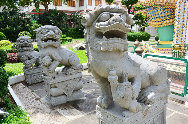 istock Carved and sculpture mythical creatures of Wat Arun Ratchawararam 517017503