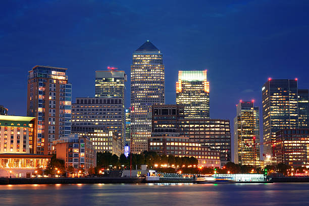 istock London Canary Wharf at night 517041457