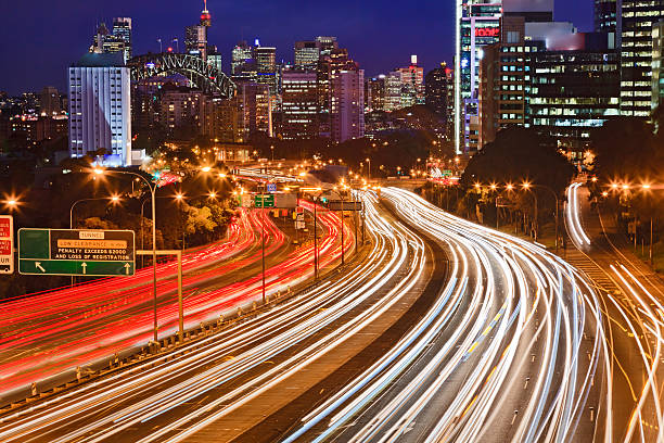 istock Sydney Cahill Close Dark 517044183