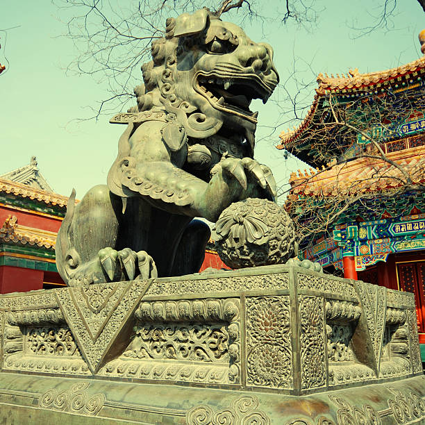 청동색 lion in 옹화궁 (베이징, 중국 - ming china forbidden city emperor 뉴스 사진 이미지