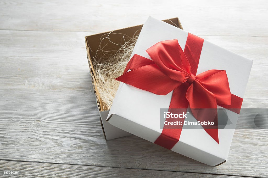 Present Box.net White Present Box Stock Photo - Download Image Now - Backgrounds ...