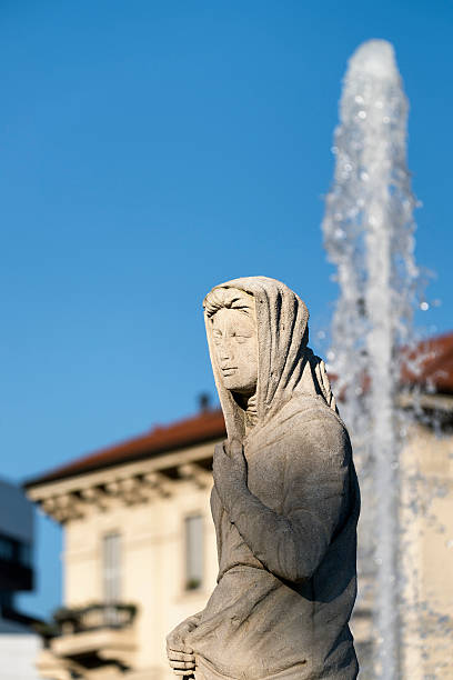 istock Statue at CItylife (Milan) 517086206