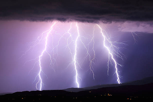 istock Tripple strikes of lightning 517087138