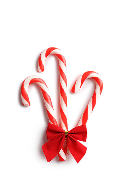 istock Christmas candy can isolated on a white 517089474