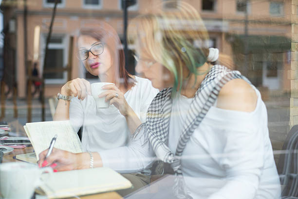 istock Business woman in restaurant,coffee pause 517105020