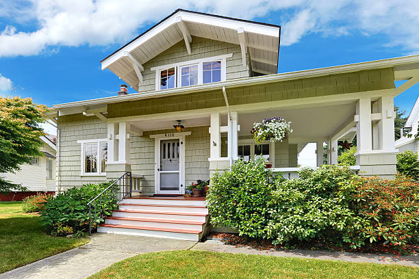 istock Spacious entrance porch with stairs 517115955