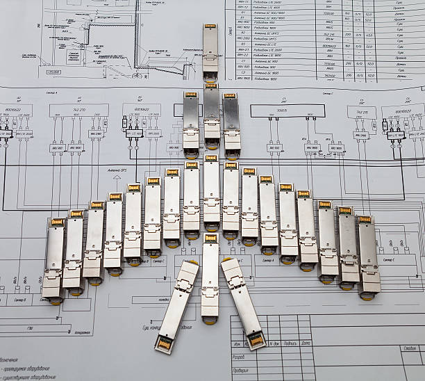 sfp réseau modules de pour réseau passer en forme d'avion - computer plan fiber optic engineer photos et images de collection