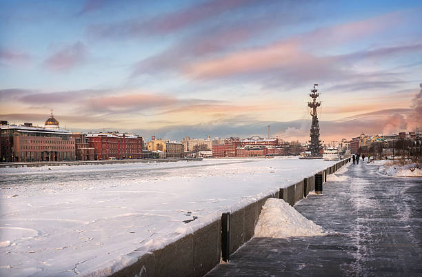 istock Snow on the Crimean waterfront 517131784