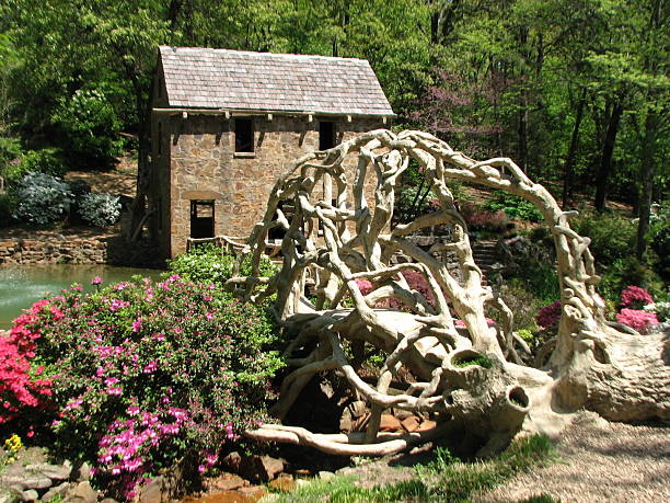 old mill, à north little rock, dans l'arkansas - rock mill photos et images de collection