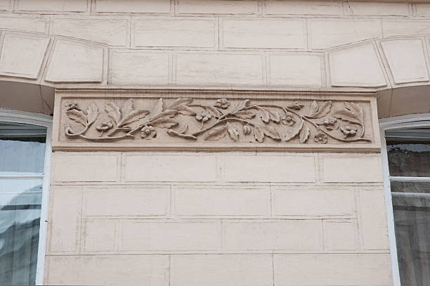 istock Luxury white wall design with mouldings in classic style 517154348