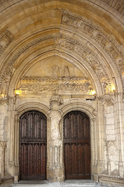 istock Avignon: the palace of popes 517154636