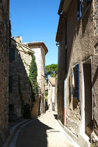 luberon :  wioski venasque - venasque zdjęcia i obrazy z banku zdjęć