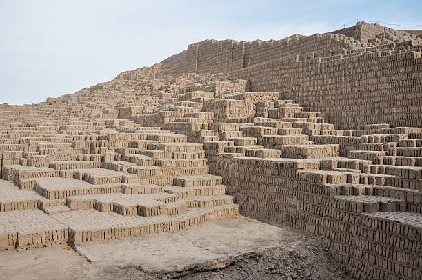 istock Huaca in Miraflores, Lima, Peru 517172141