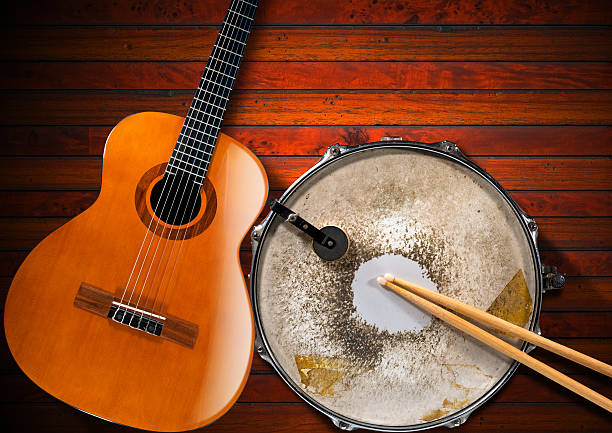 istock Acoustic Guitar and Old Snare Drum 517184373