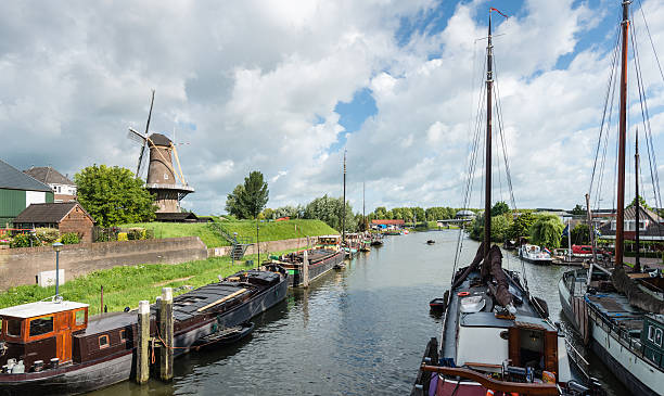 istock Dutch port of historic ships 517197005