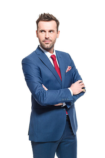 istock Elegant businessman wearing suit, studio portrait 517233402