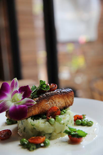 istock Grilled salmon with potato and vegetables 517234504