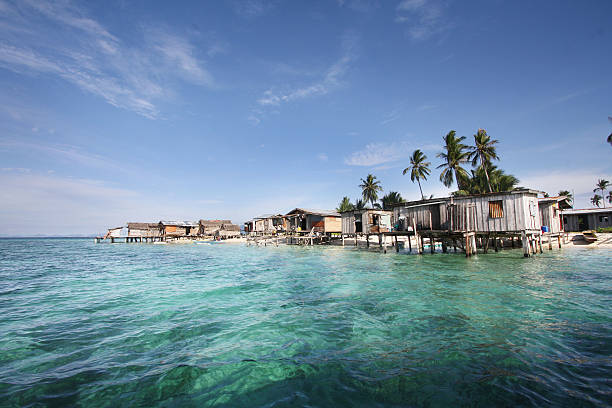 istock Maiga Island Semporna Island 517236073