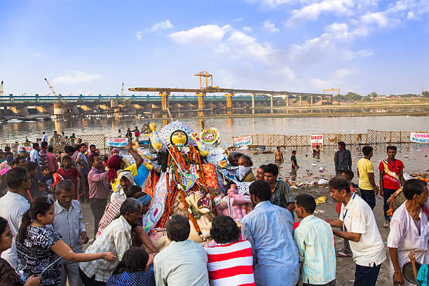 festival de durga puja - shiva hindu god statue dancing - fotografias e filmes do acervo