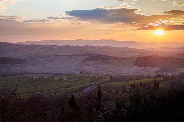 istock Sunset in Tuscany 517283234