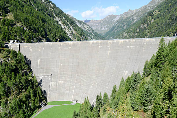 istock The hydroelectric dam of Sambuco on maggia valley 517283267