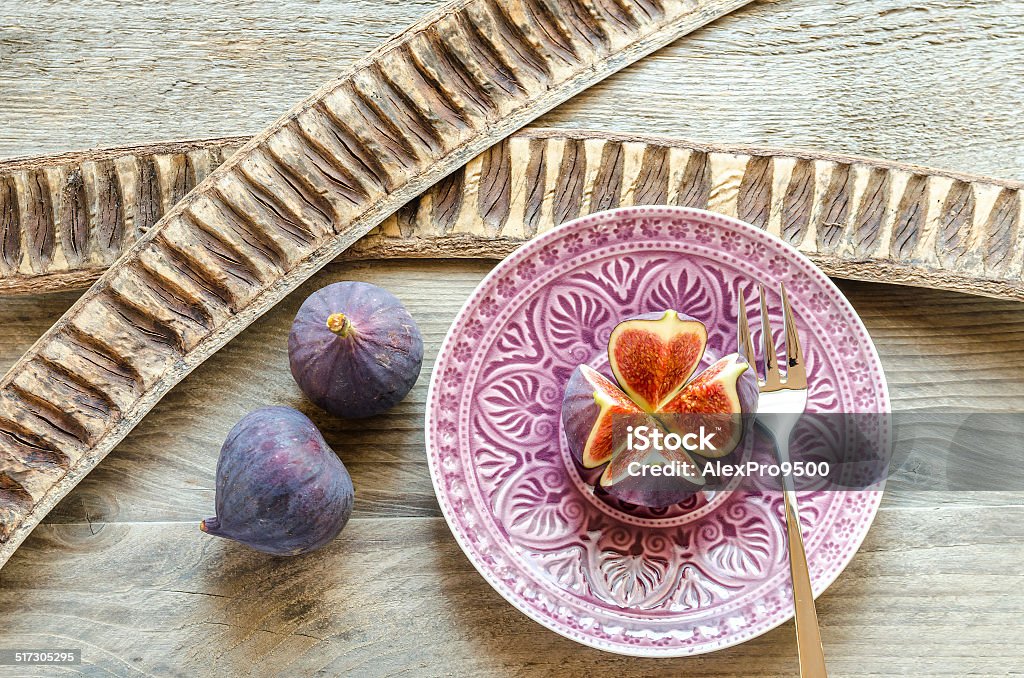 Ripe figs : cross section and whole fruits Antioxidant Stock Photo