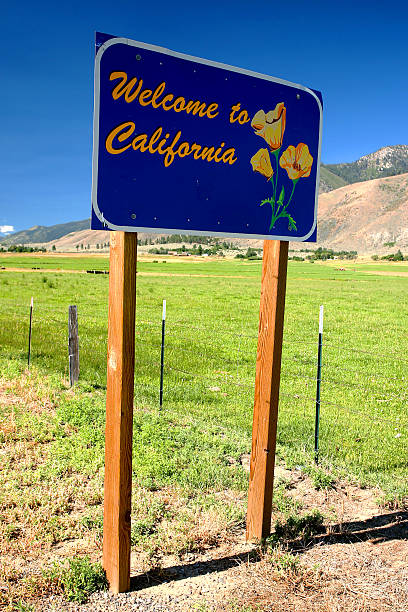 istock Welcome to California Sign 517311834