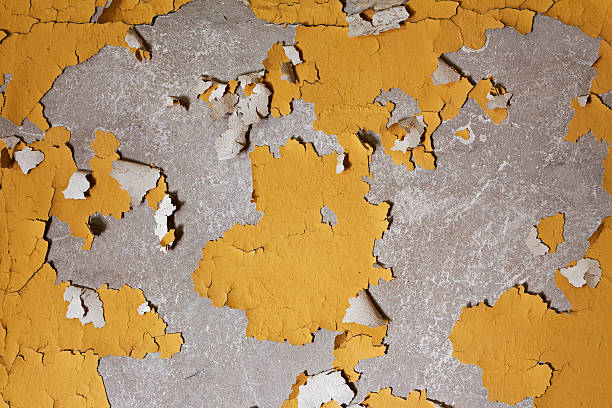 istock Old cracked and dilapidated wall of building 517325283