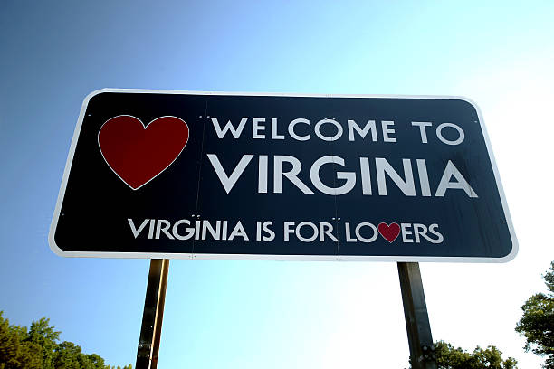 istock Welcome to Virginia sign 517335636