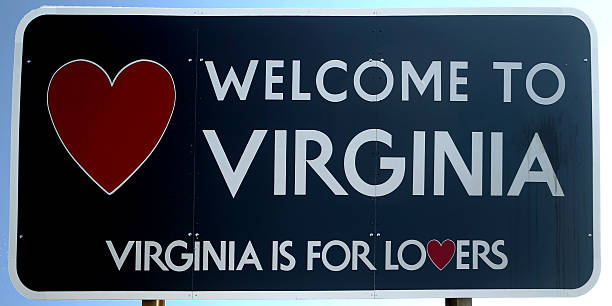 istock Welcome to Virginia sign 517335818