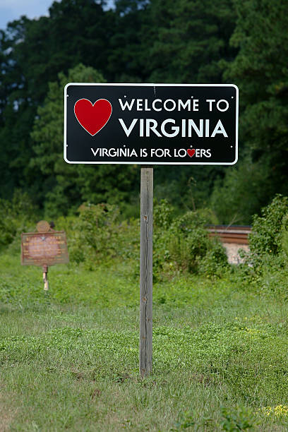 istock Welcome to Virginia sign 517335994