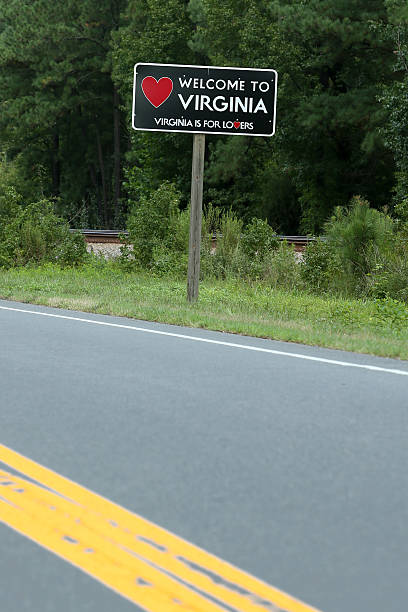 istock Welcome to Virginia sign 517336940