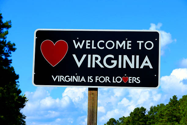 istock Welcome to Virginia sign 517337594