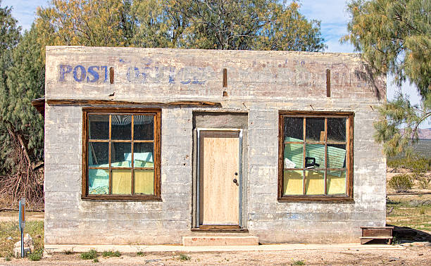 istock Abandoned Kelso Post Office in Mojave National Preserve 517338830