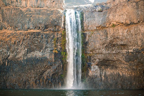 istock Palouse falls at sunrise 517339148