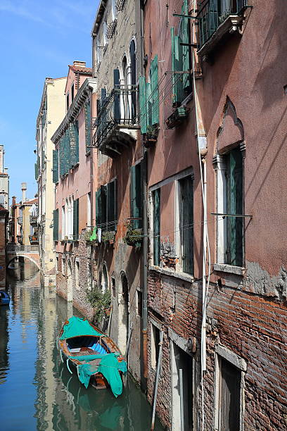 istock Canal and bridge Venice, Italy 517341376