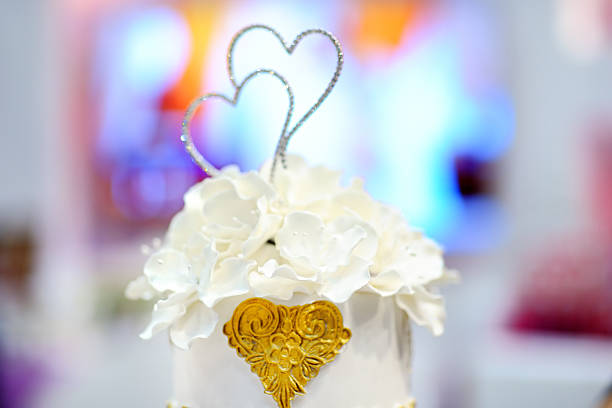 torta nuziale bianco - wedding reception wedding cake wedding cake foto e immagini stock