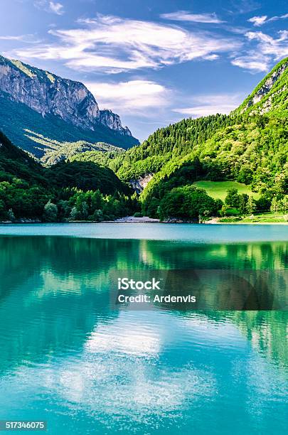 Lago Di Tenno In Trentino Alto Adige Italia - Fotografie stock e altre immagini di Acqua - Acqua, Ambientazione esterna, Bellezza naturale
