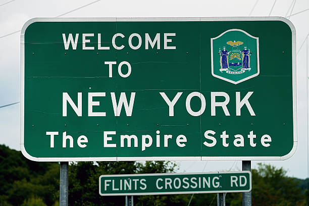 istock Welcome to New York sign 517370376