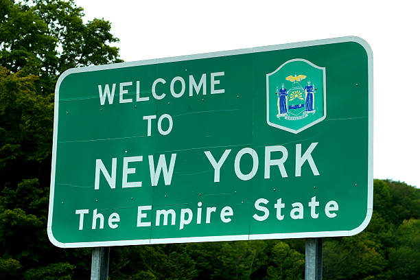 istock Welcome to New York sign 517370424
