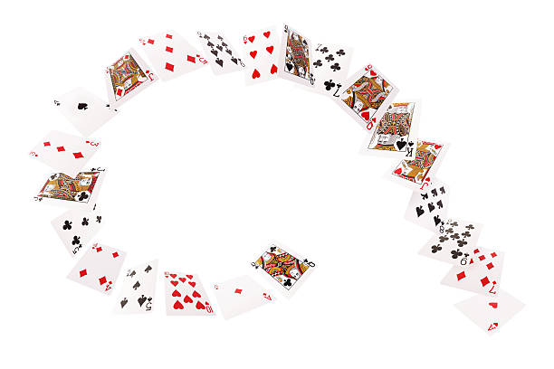 jogo de cartas um voar uma espiral. isolar no fundo branco - poker cards royal flush heart shape imagens e fotografias de stock