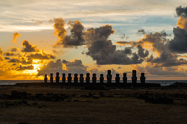 istock Ahu Tongariki at sunrise 517377764